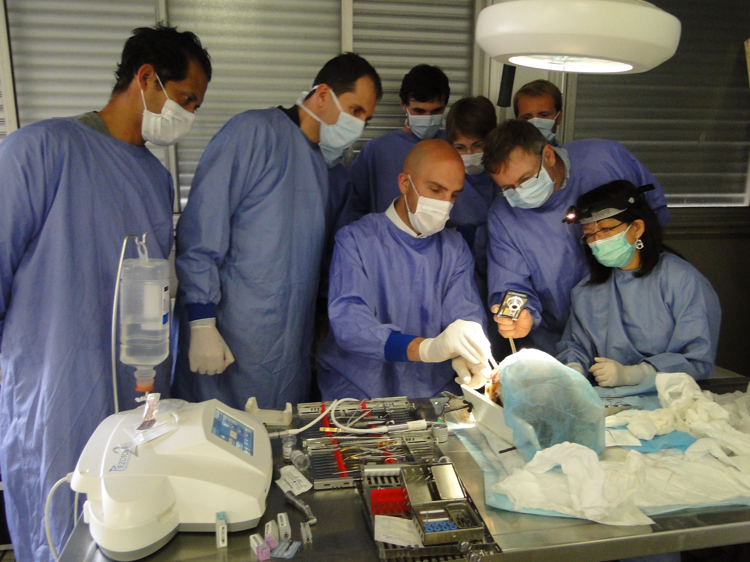 Travaux pratiques de chirurgie en implantologie dentaire